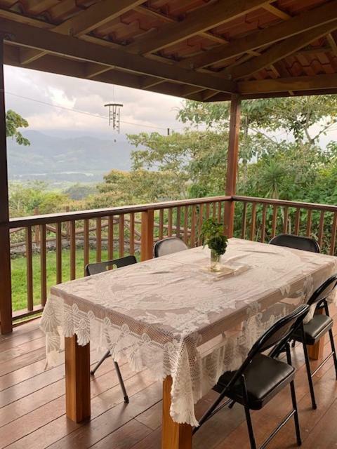 Finca Estacion Descansos Bed & Breakfast Paraiso  Luaran gambar